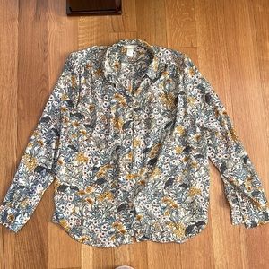 H&M brand. FLORAL button down collard shirt. Size 6.
